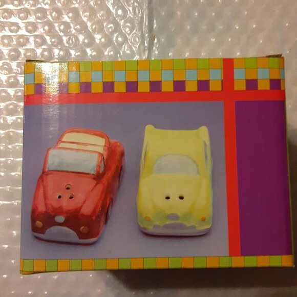 Ceramic Cars Salt and Pepper Set Collectible - Picture 1 of 4